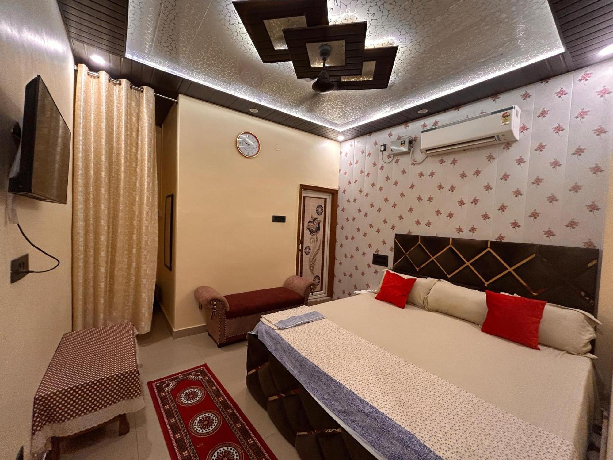 Temple Town Homes Assi Ghat Варанаси Екстериор снимка
