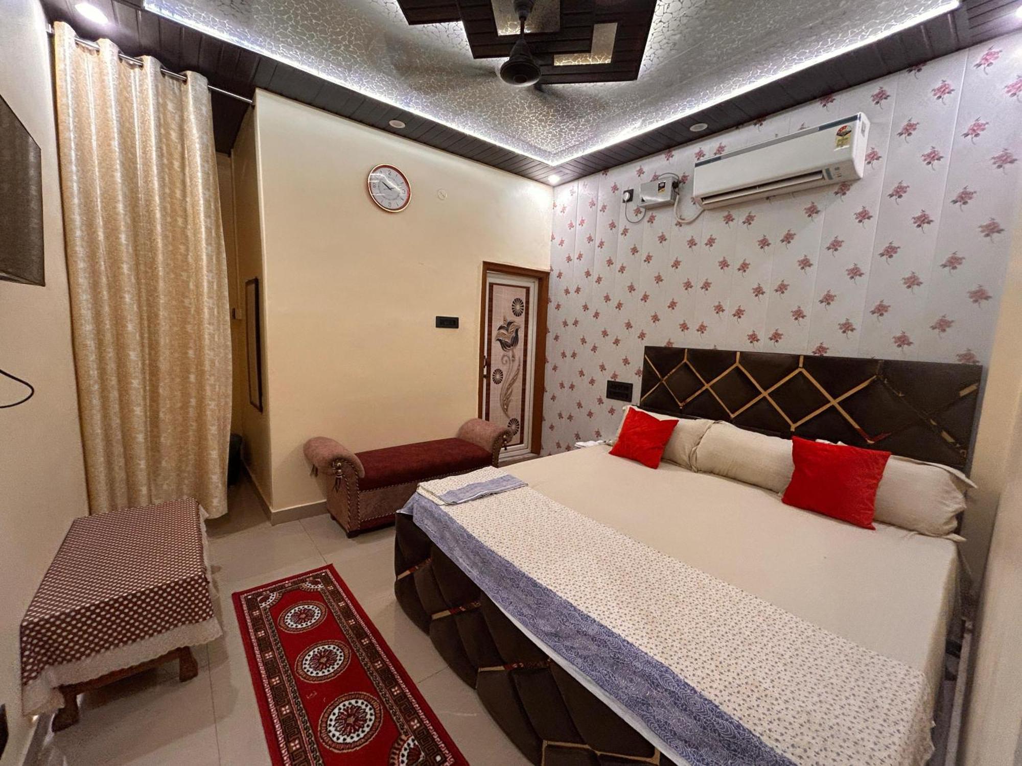 Temple Town Homes Assi Ghat Варанаси Екстериор снимка
